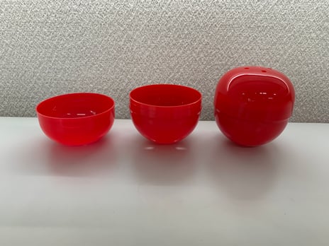 65ミリ　不透明赤