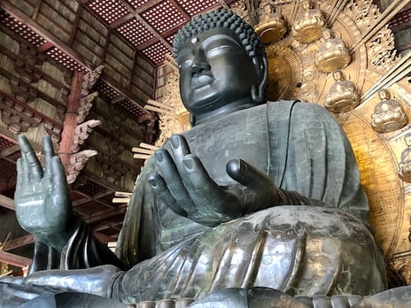 東大寺 大仏殿の通常参拝中止に伴う
奈良の大仏を中継し続ける生放送が決定
ニコ生で24時間リモート参拝可能に